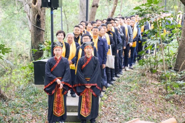 “胆剑铸魂 楚越同源”第四届文种大夫祭祀典礼暨楚越文化对话交流在绍兴举行